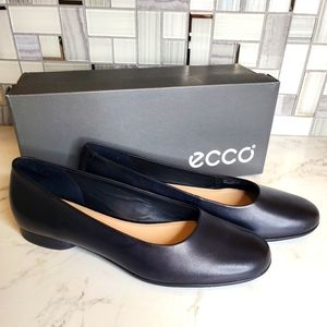 Black genuine leather Ecco shoes